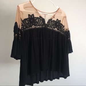 New Black & Tan Flowy Top